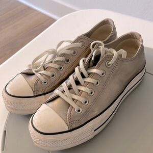 7.5 Women’s Platform Converse Bronze